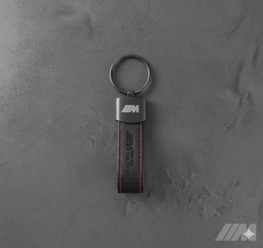 Llavero BMW ///M Powered by BMW Motorsport – Cuero negro con costuras rojas | Edición Exclusiva