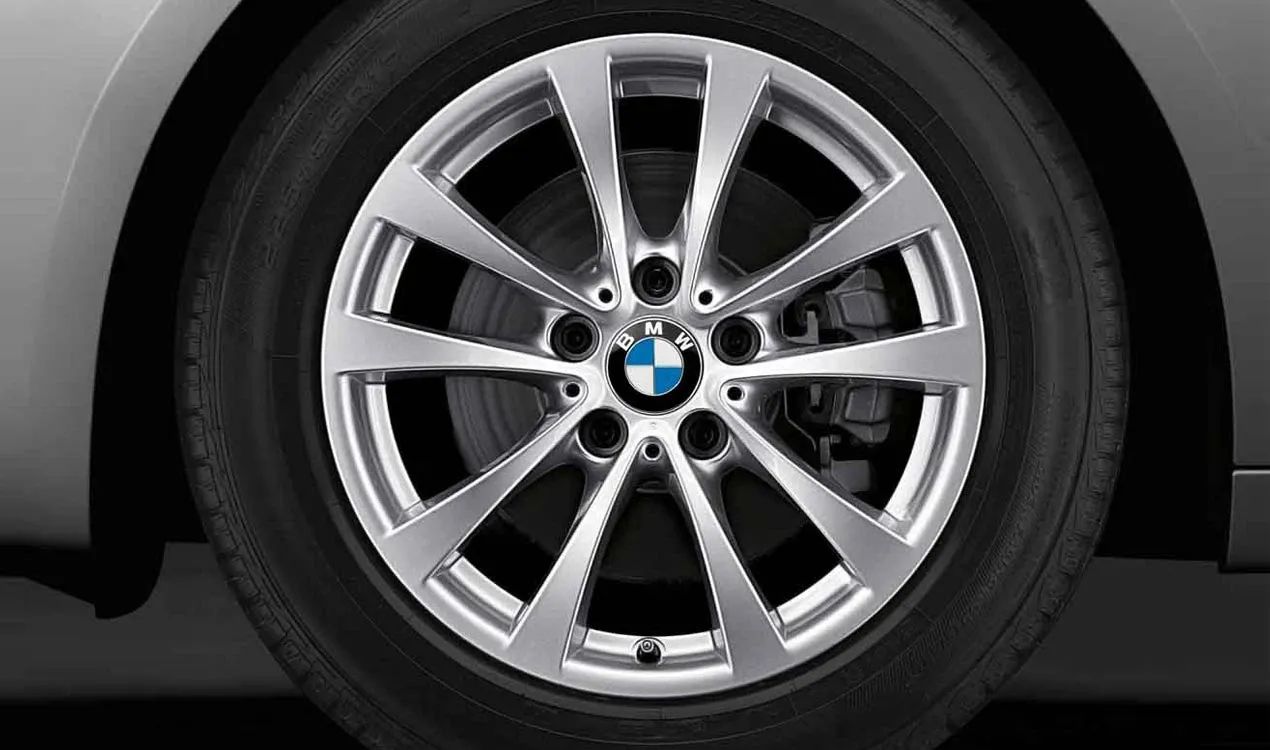 17" V-Speichen-Aluminiumrad OEM 36116859025 für BMW 3er F34 GT, F34 GT LCI. Original BMW.