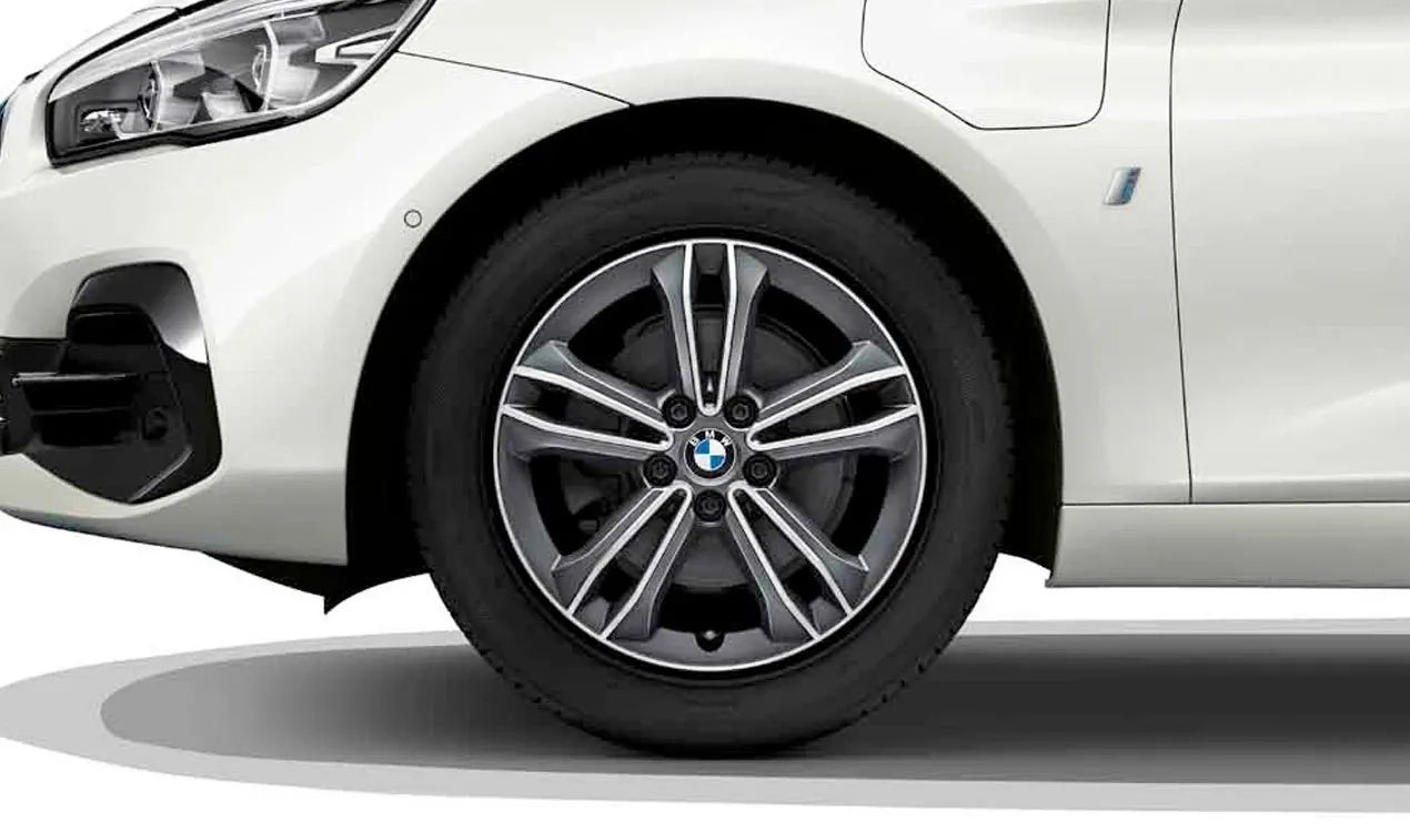 Double Radio 549 Tire en alliage pour la série BMW 1 F40, F52, série 2 F44, F45, F45N, F46, F46N (OEM 36116856087). BMW d'origine.