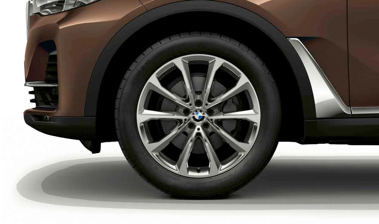 Juego de llantas y neumáticos de invierno V-Speiche 750 OEM 10026691B para BMW X7 G07. Completamente montado y equilibrado, con neumáticos Continental WinterContact TS 860 S. Original BMW.