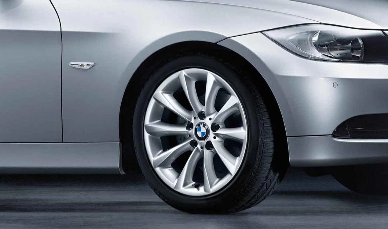 Llanta de aleación diseño estrella 340 OEM 36116791481 para BMW E90, E91, E92, E93. Original BMW.