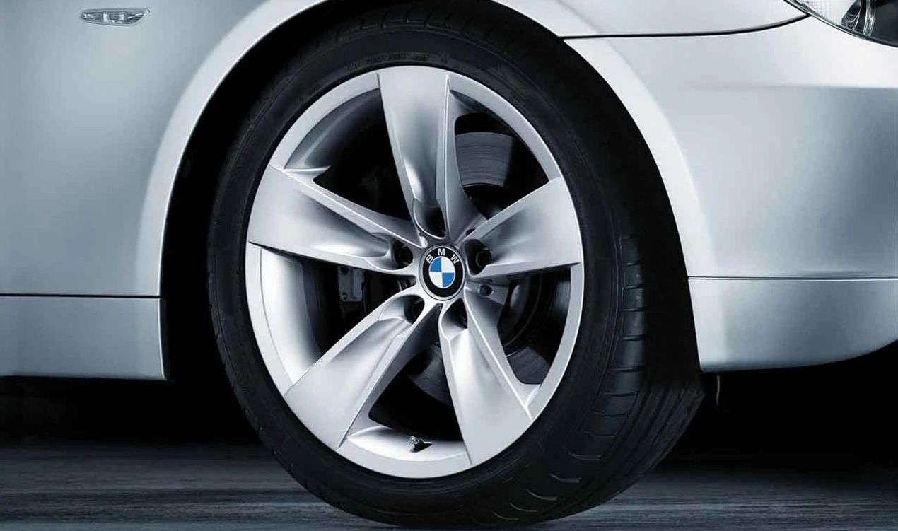Wheels Wheels Star Design 246 OEM 3611677349 per BMW E60, E60N, E61, E61N. Misura 8x18 ET20. BMW originale.