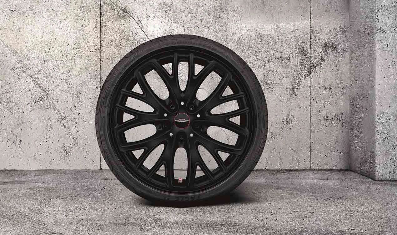 Jante en alliage léger MINI JCW Cross Spoke 506 7Jx18 ET54 noir mat (Jet Black) OEM 36105A11E75 pour MINI F55 Cooper/Cooper S, F56 Cooper/Cooper S/JCW, F57 Cooper/Cooper S… et plus encore. MINI d'origine.