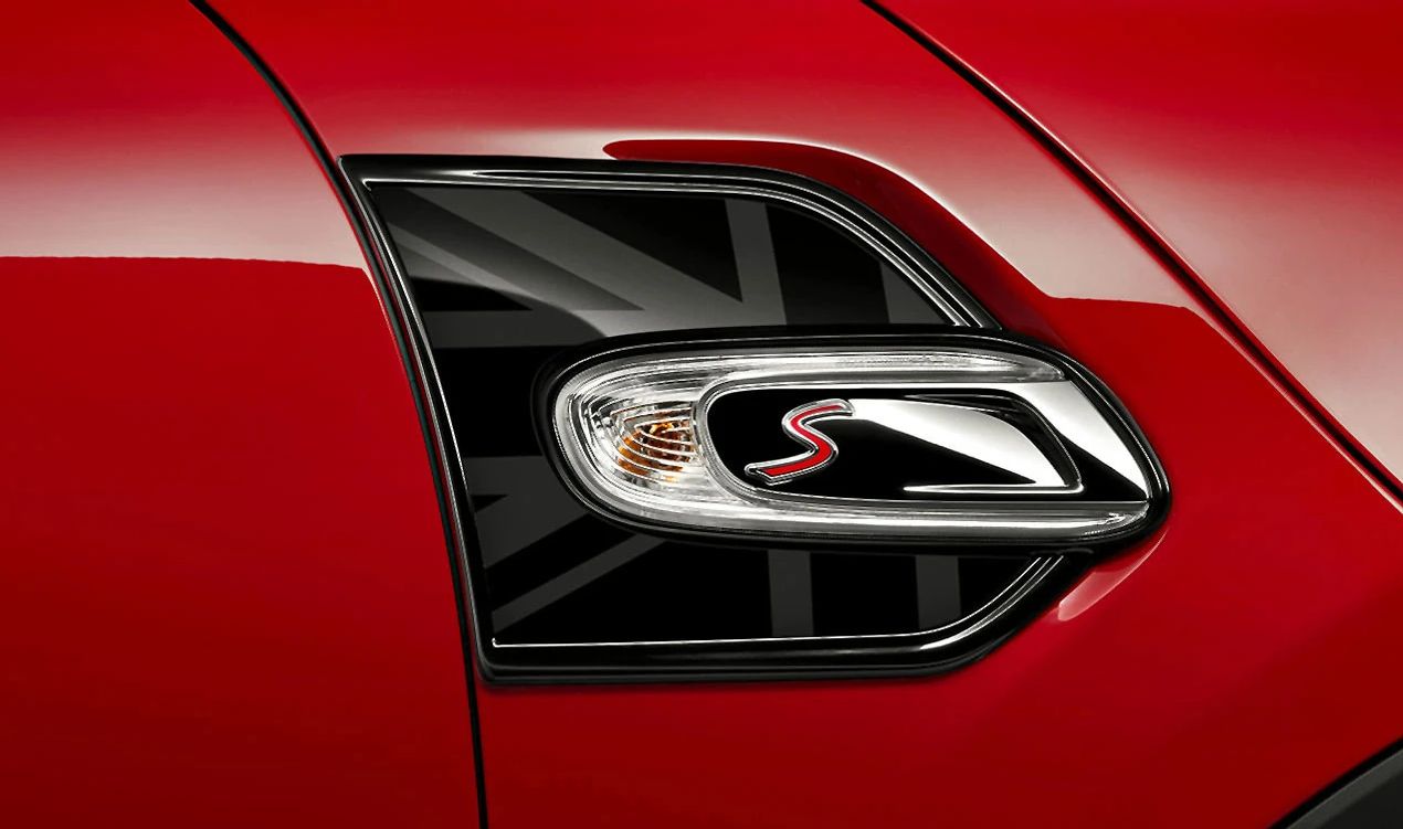 Embellecedores laterales Night Jack OEM 51142459032 para MINI Countryman F60 (11/2015 - 07/2020) y F60 LCI (05/2019 - 02/2024). Original MINI.