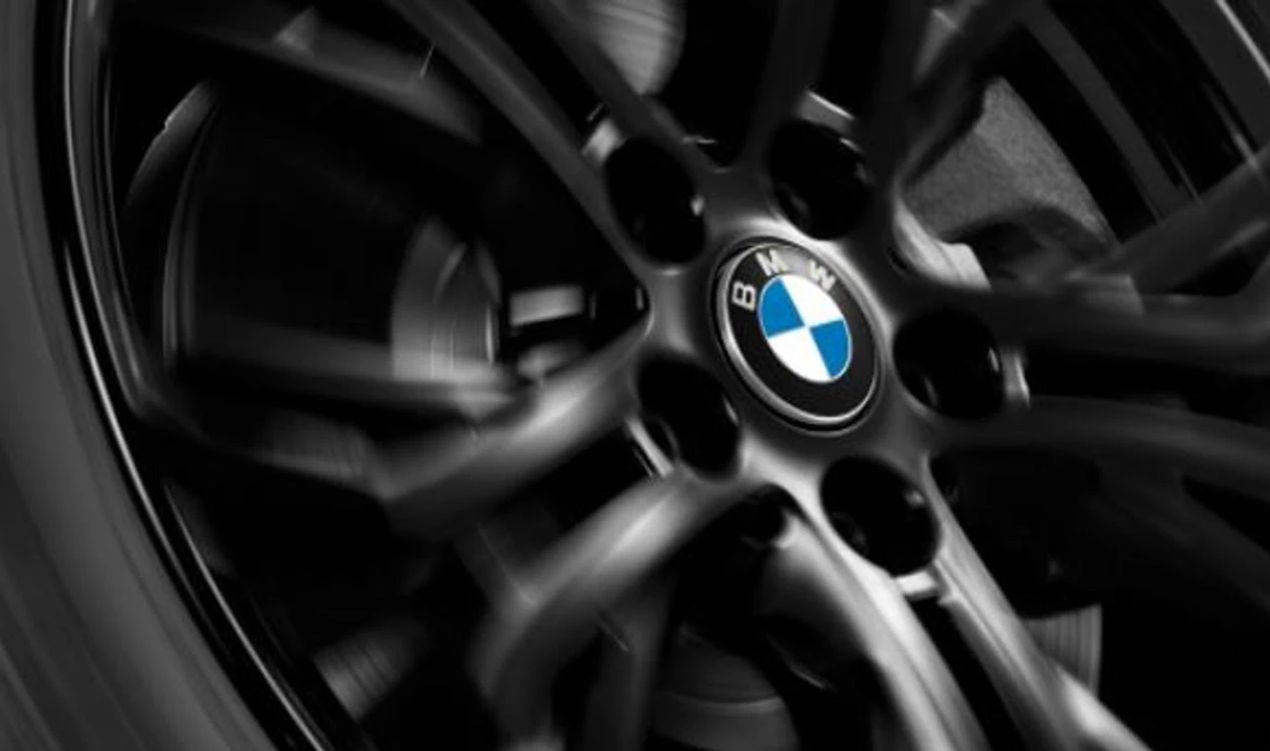 Tapacubos con logo BMW fijo OEM 36122455268 para BMW F40, F44, F45, F46, G42, U06, G87, G20, G21, G28, G80, G81, G22, G23, G26, G82, G83, F90, G30, G31, G60, G61, G68, G90, G99, G32, G11, G12, G70, F91, F92, F93, G14, G15, G16, F48, U11, U12, F39, U1