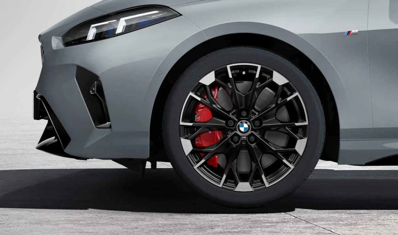 Alloy Tire M Performance Y-Spoke 977 de 19 "JET BLACK OEM 36115A45268 para BMW F70 M135 XDRIVE e F74/F78 M235 XDRIVE. BMW original.