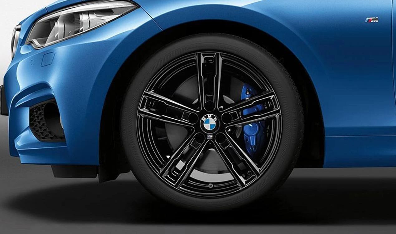 Tires en alliage M double radio 719 OEM 36118074185 pour BMW F20 (1re série). Mesure 7.5x18 ET45. Finition noire brillante. BMW d'origine.