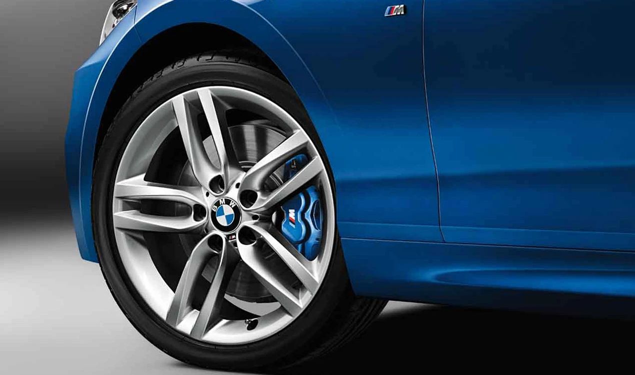 Pneus en alliage à double rayon pour la série BMW 1 F20, F21, série 2 F22, F23 (OEM 36117846785). BMW d'origine