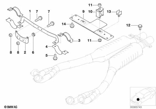 Abrazadera para tubo OEM 18307831025 para BMW Z8 E52. Original BMW.