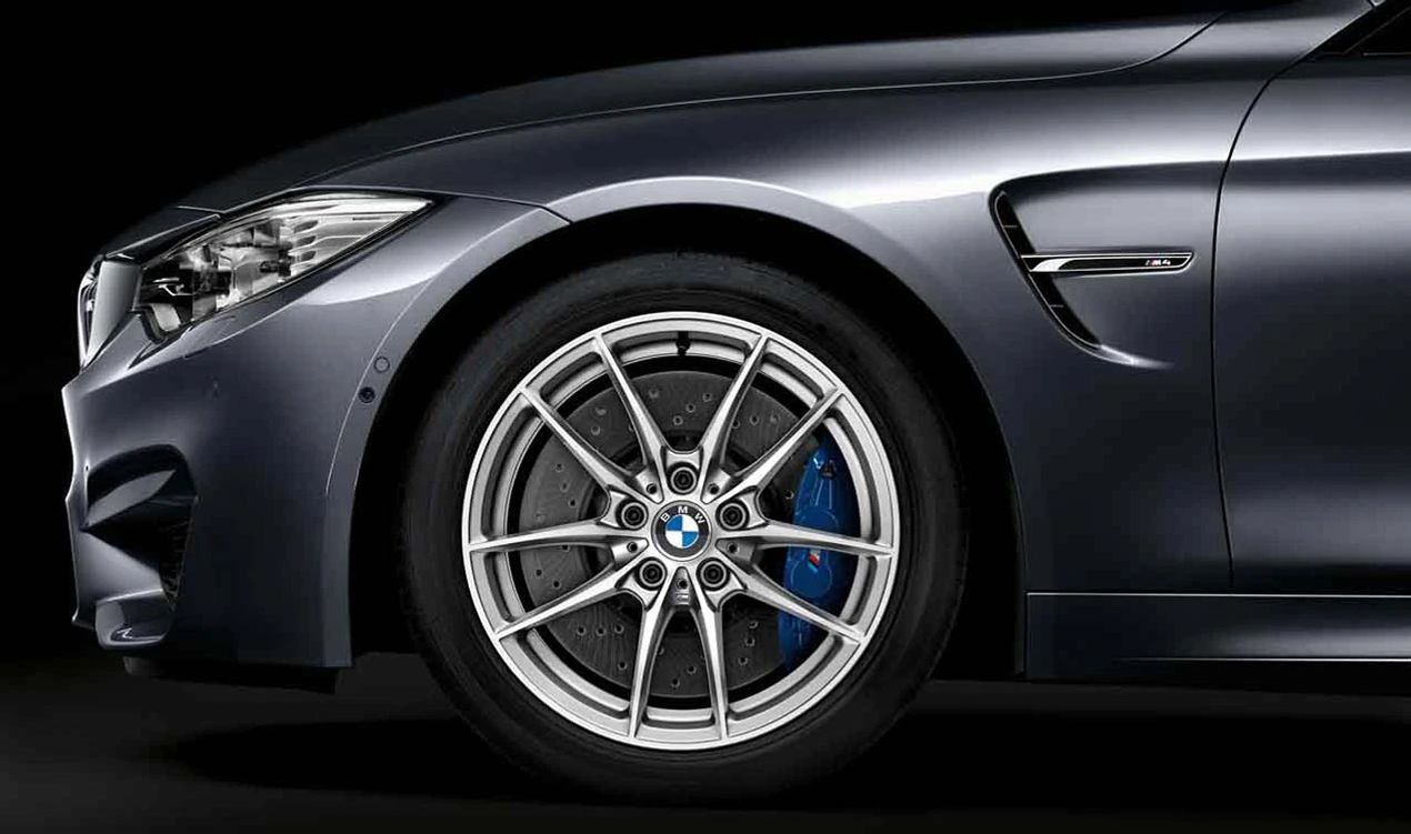Llanta trasera 18" M V-Spoke 513 OEM 36112284751 para BMW F80, F82, F83. Compatible con versiones M3 y M4. Acabado plata metálico. Original BMW.