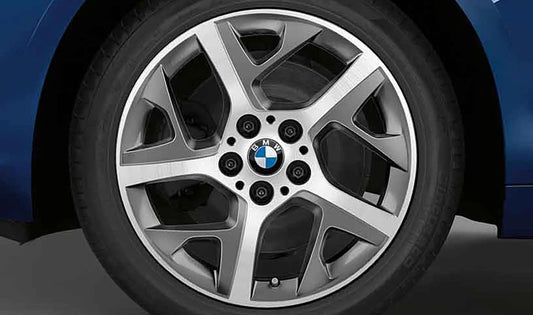 Design e design dei semi 480 17 "OEM 36116855089 per BMW F45 e F46. Compatibile con più versioni di Series 2 Active Tourer e Great Tourer. BMW originale.