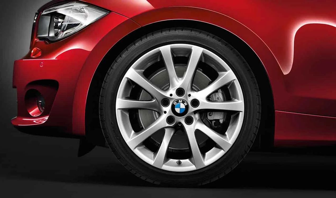 V-Spoke Aluminum Wheels 372 for BMW 1 Series E81, E82, E87N, E88 (OEM 36116795588). Original BMW.