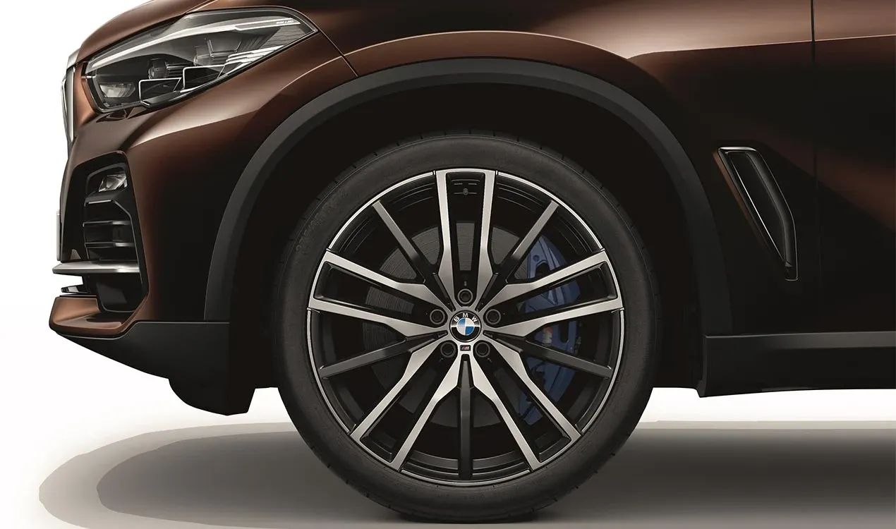 Jante traseira M em alumínio preto uni 22" OEM 36119882611 para BMW X5 G05, X5L G18, X6 G06... e muito mais. BMW original.