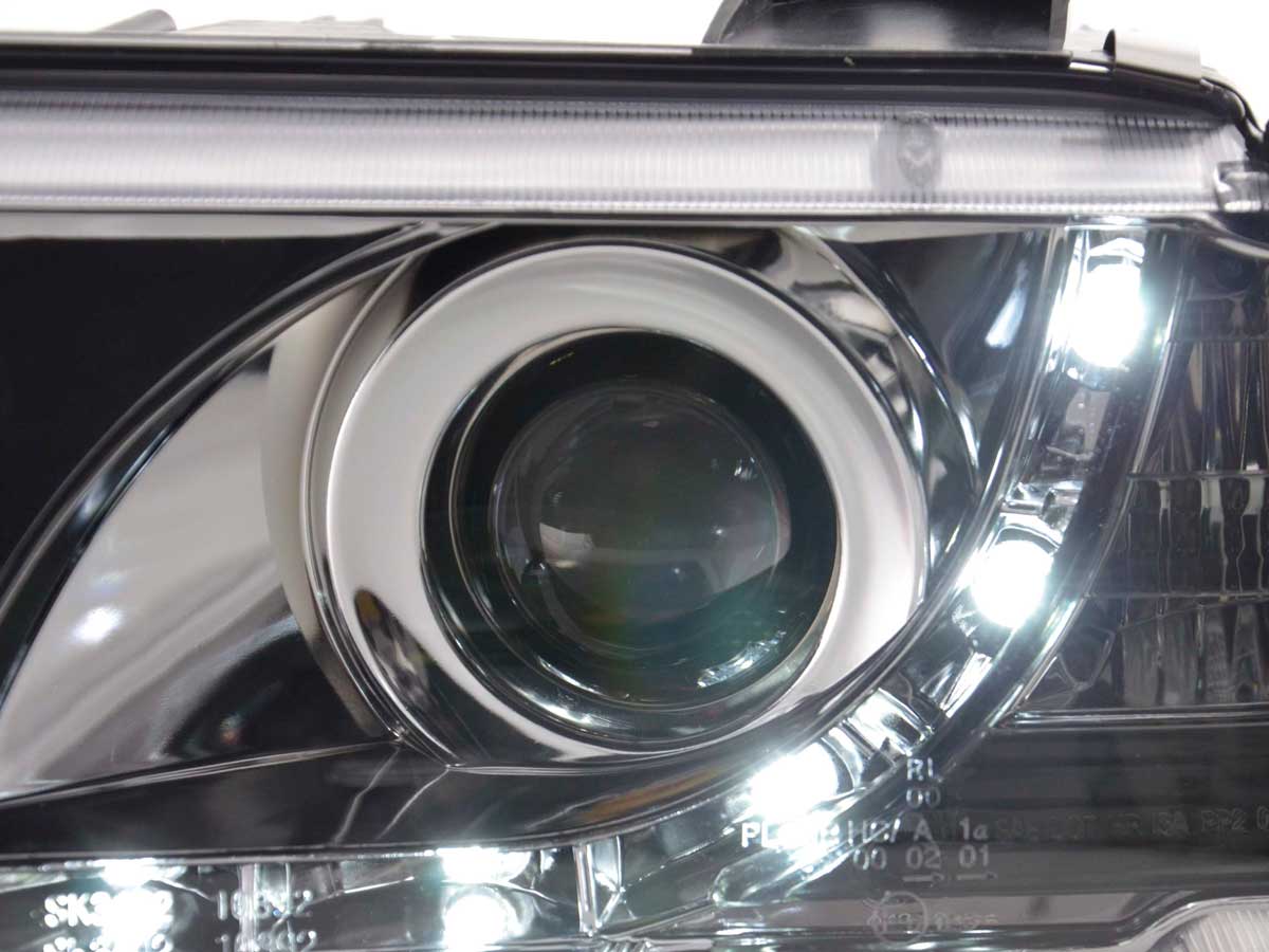 Faros delanteros LED BMW Serie 3 E36 Berlina / Touring cromados para volante a la derecha