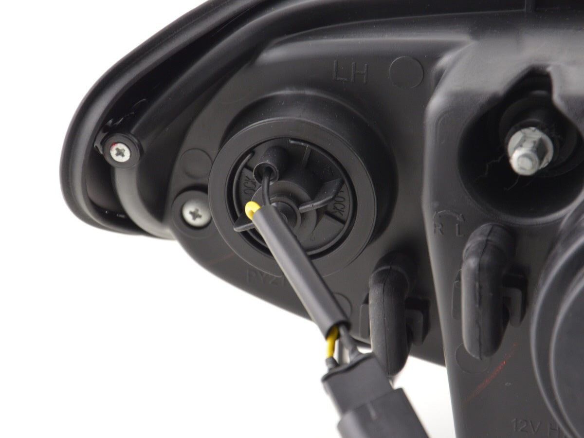 Fari Angel Eye per BMW Serie 3 E46 Berlina/Touring 02-05 in nero per modelli con guida a destra