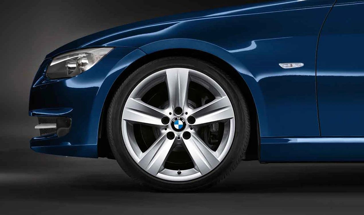 ALLOY TIRE Design Star 189 OEM 36116768859 pour BMW E90, E91, E92, E93. BMW d'origine.