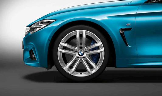 Llanta de aleación M Doble Radio 704 OEM 36118043651 para BMW F30, F30N, F31, F31N, F32, F32N, F33, F33N, F36, F36N. Original BMW.