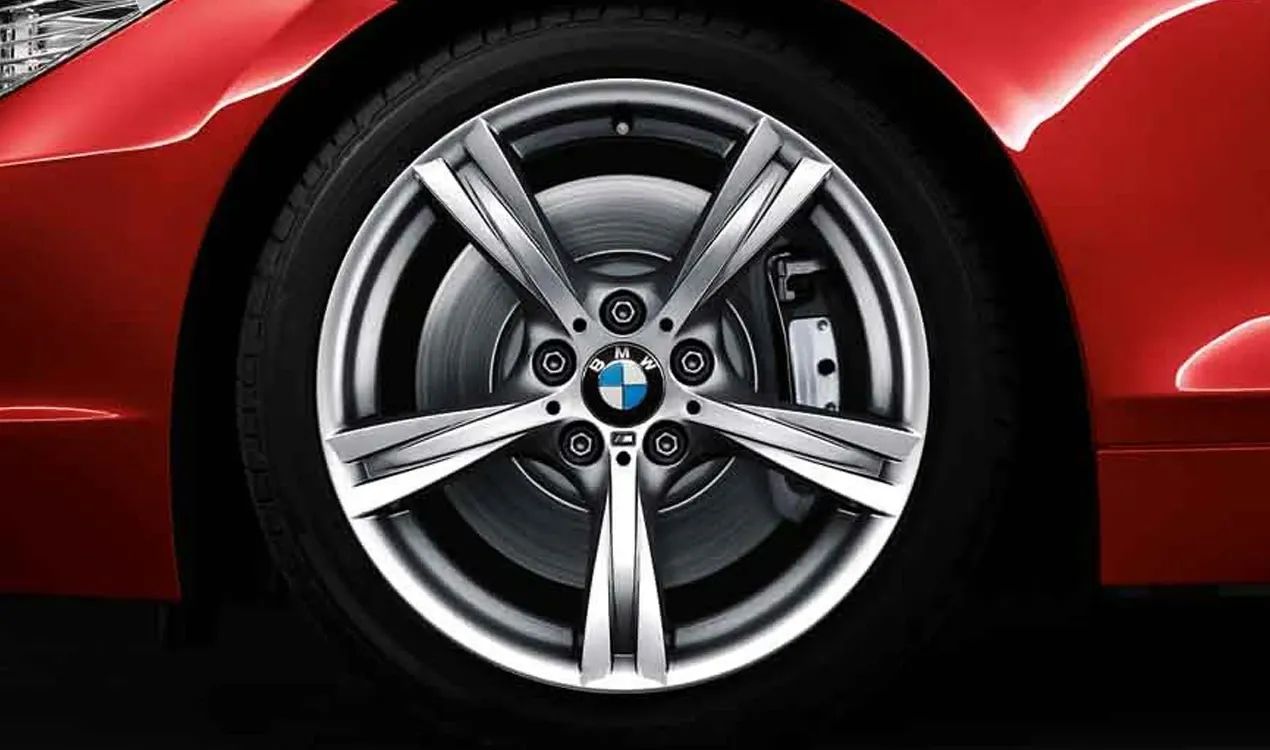 M aluminum star-spoke wheel 325 rear OEM 36117842134 for BMW Z4 E89. Genuine BMW.