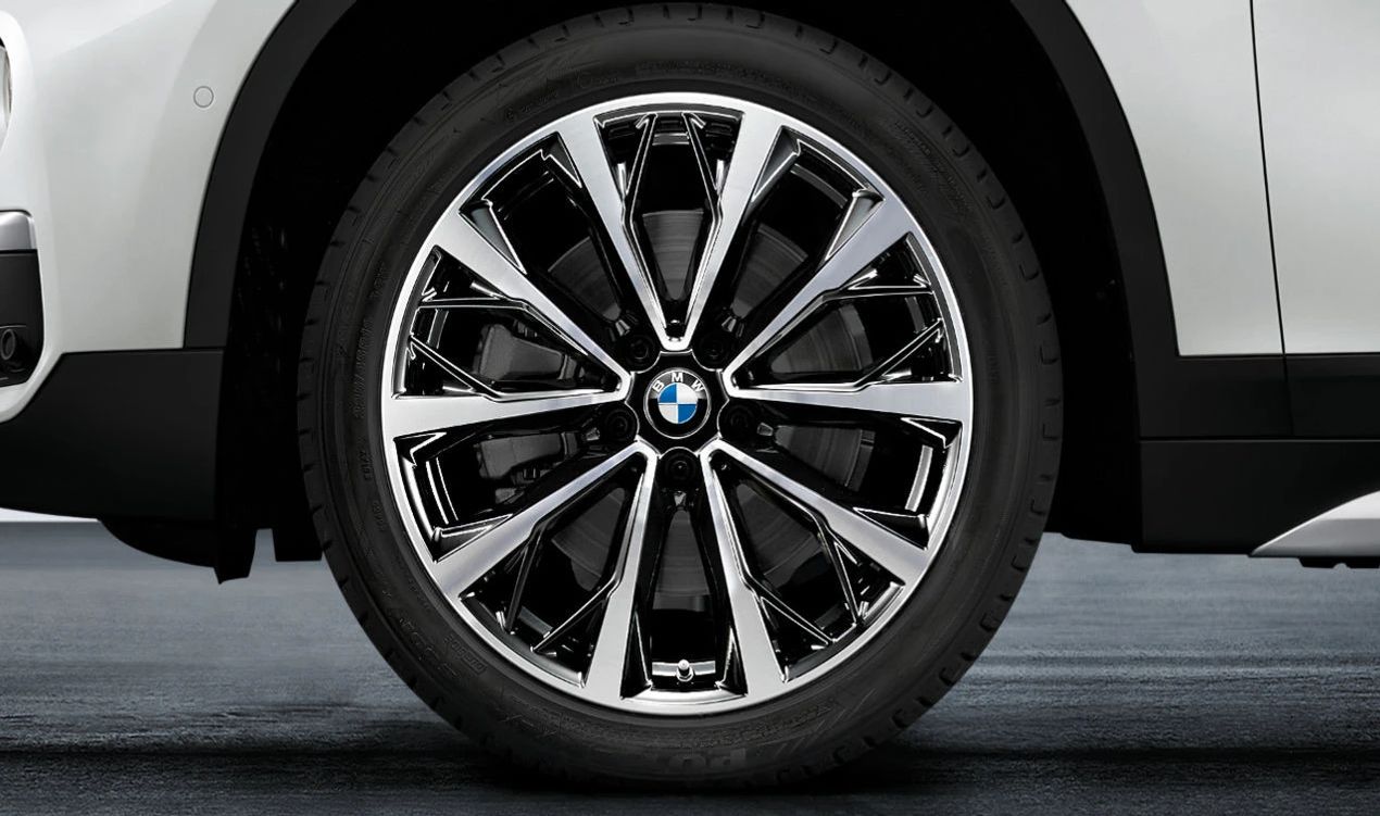 Llanta de aleación V-Radio 573 OEM 36116856074 para BMW X1 F48 y BMW X2 F39. Medidas 19", acabado bicolor negro brillante. Original BMW.