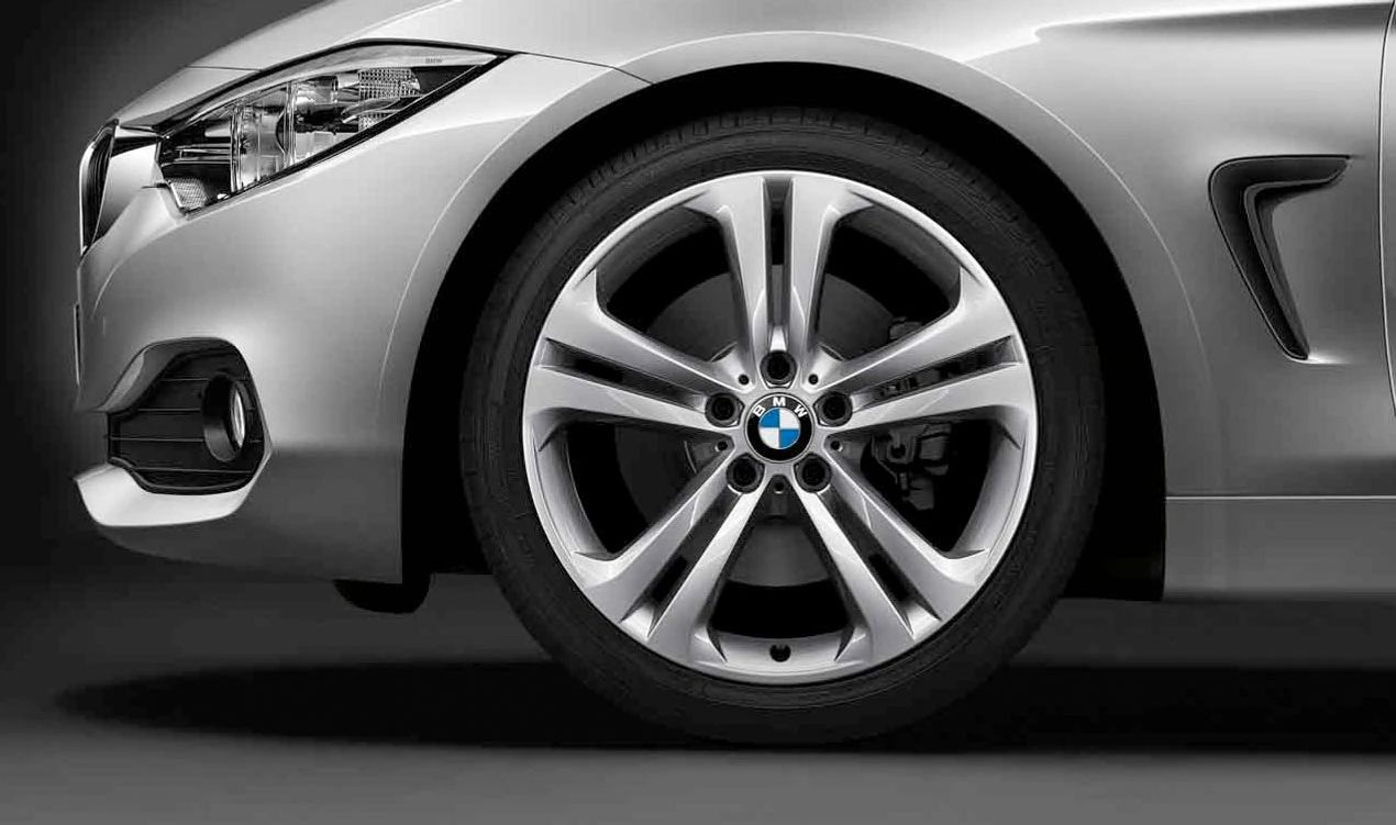 Juego de llantas completas con neumáticos de verano Doble Radio 401 19" OEM 36112287890 para BMW F30, F30N, F31, F31N, F32, F32N, F33, F33N, F36, F36N. Original BMW.