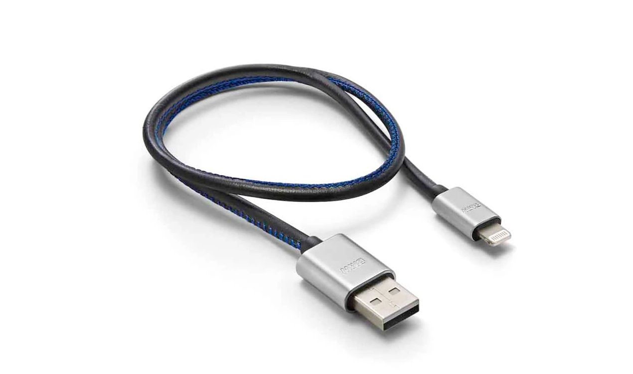 Cable adaptador Apple iPhone/iPod OEM 61122458607 para BMW E60, F10, E90, F30... y más. Original BMW.