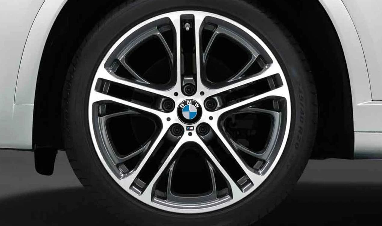Llanta original BMW M Doble Radio 310 20" trasera OEM 36116787583 para BMW X3 F25 y BMW X4 F26. Acabado bicolor (gris orbit y pulido brillante). Compatible con modelos desde 2012 hasta 2017. Original BMW.