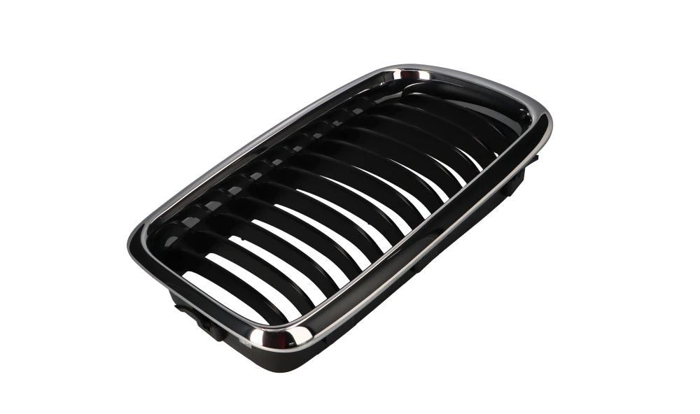 Rejilla de adorno derecho OEM 51138231594 para BMW Serie 7 E38 725tds, 728i, 728iL. Original BMW.