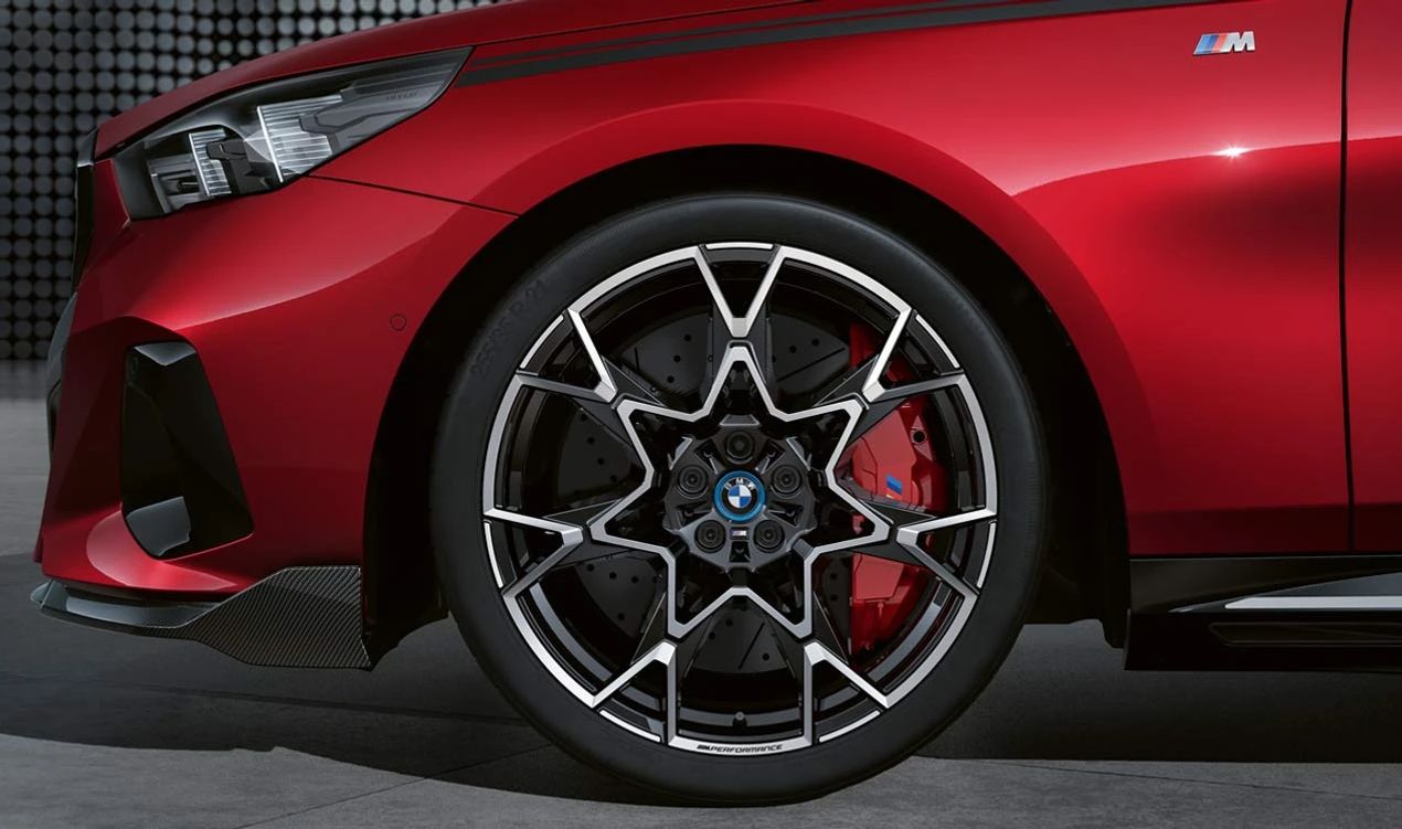 Llantas de aleación M Y-Spoke 943 OEM 36115A324F9 para BMW G60, G61. Original BMW.