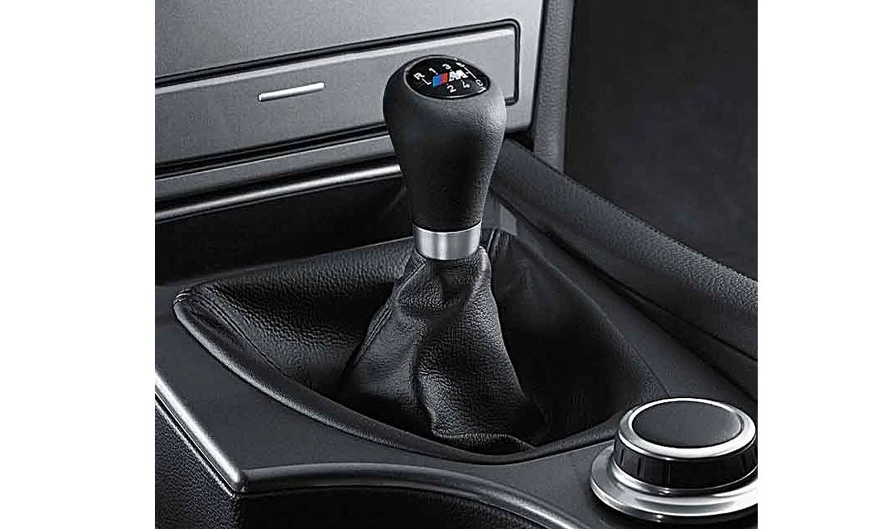 Pomo de cambio de marchas M en cuero negro OEM 25112284545 para BMW F20, F21, F22, F23 y más. Original BMW.