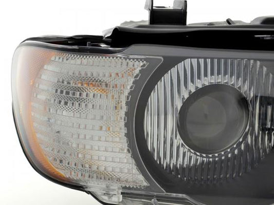 Substituição do farol direito BMW X5 (modelo E53) 99-03