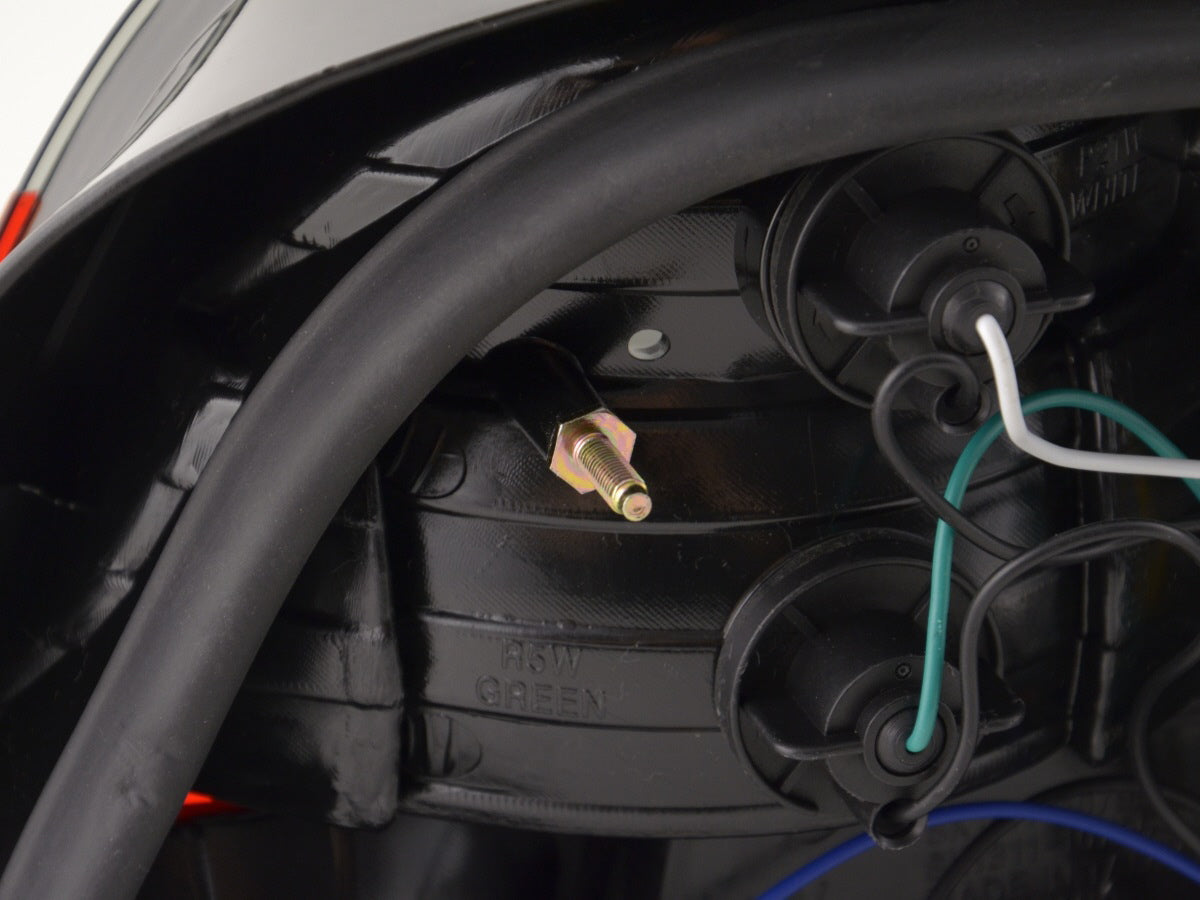 BMW 7 Series E38 95-02 Taillights Red/Black