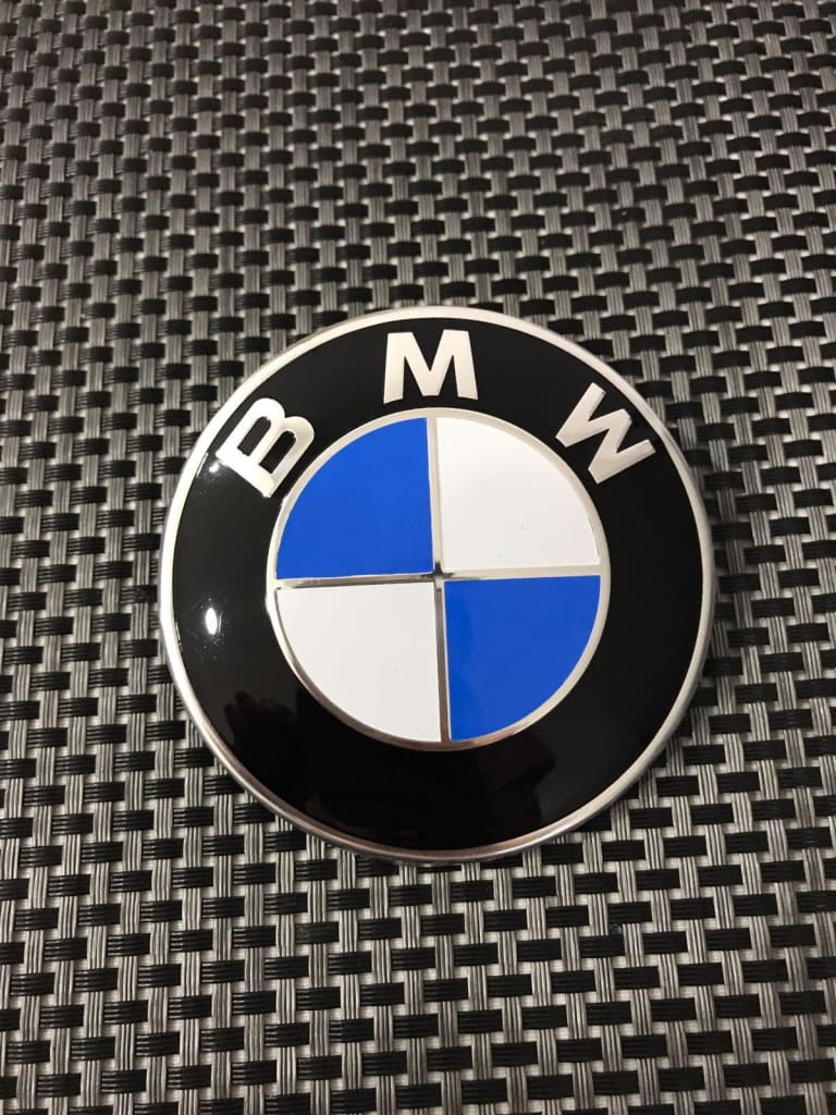 Logo BMW 82mm Capot Emblème Noir E46 E90 E92 E60 E34 E36 E39 X3 X5 X6.
