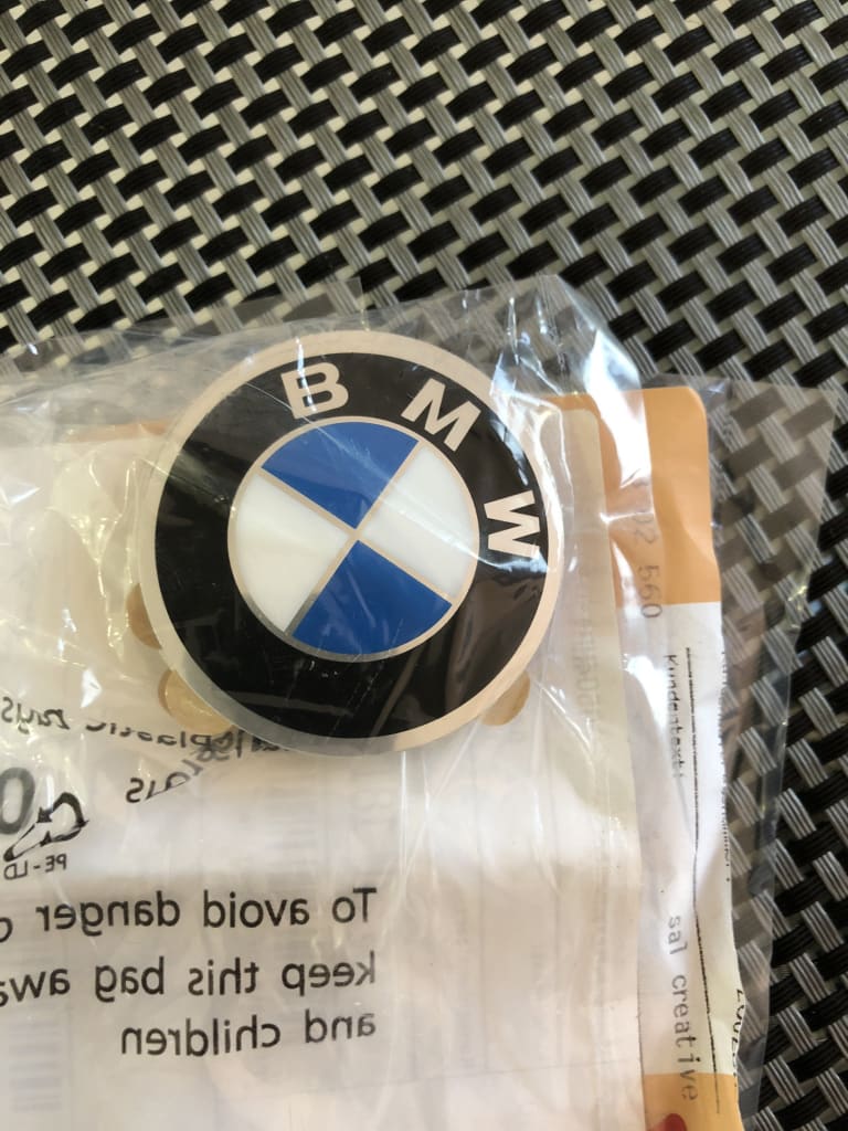 BMW -Logo -Emblem für das Lenkrad / Airbag. Original BMW