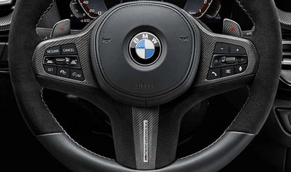 Cubierta volante M Performance en cuero y carbono OEM 32302459671 para BMW F90, F90N, G30, G30N, G31, G31N, G38, G38N, G32, G32N, F91, F92, F93, G14, G15, G16, F97, F97N, G01, G01N, F98, F98N, G02, G02N, F95, G05, G18, F96, G06, G07. Original BMW.