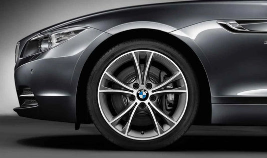 Llanta de aleación tipo V-Spoke 515 OEM 36116855530 para BMW Z4 E89 (modelos sDrive18i, sDrive20i, sDrive23i). Original BMW.