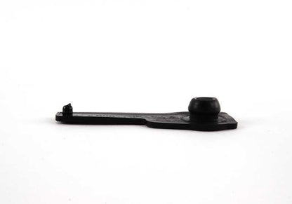 Protector lateral derecho OEM 51777166874 para BMW E90, E91 (316d, 316i) desde 2008 hasta 2011. Pieza original BMW.