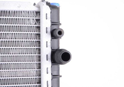 Radiador de refrigeración OEM 17101439101 para BMW X5 E53. Original BMW.
