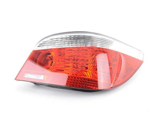 Right Rear Pilot with Blanco Intermittent OEM 63217165740 for BMW E60 and E61. Original rear light BMW.