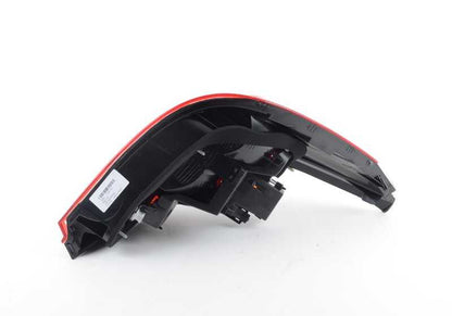 Right Rear Pilot with Blanco Intermittent OEM 63217165740 for BMW E60 and E61. Original rear light BMW.
