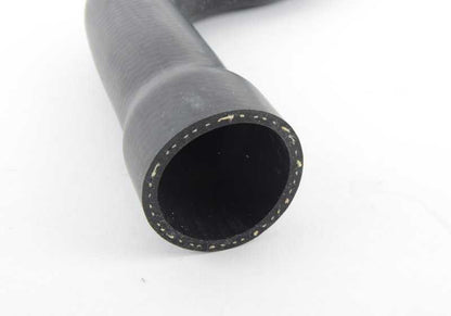 Manguera de agua OEM 11531715219 para BMW E30. Conduce el refrigerante del motor. Pieza original BMW.