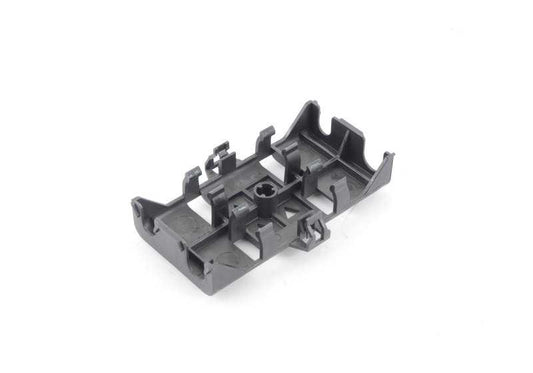 Soporte clip guardabarros trasero izquierda y derecha OEM 61136919398 para BMW E81, E82, E87, E88, F20, F21, E90, E91, E92, E93, F31, F34, F32, F33, F36, F82, E84, E89. Original BMW.