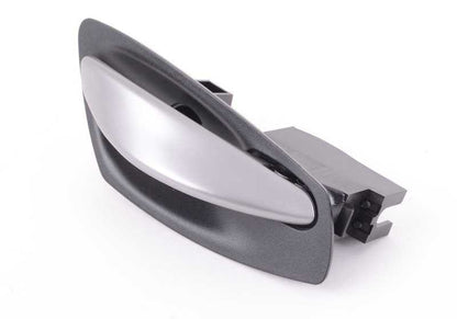 Manilla interior puerta izquierda negra OEM 51417158495 para BMW Z4 E85 (modelos 2.0i, 2.2i, 2.5i con cambio manual o automático). Original BMW.