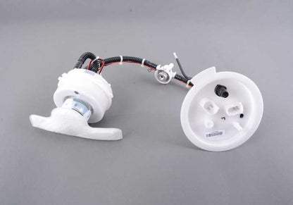 Bomba de combustible OEM 16117260636 para BMW F07, F10, F11, F06, F12, F13 (modelos 550i y 550i xDrive). Repuesto original BMW.