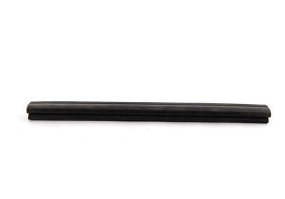 Junta trasera lateral compartimento motor OEM 51767158690 para BMW E81, E82, E87, E88, E90, E91, E92, E93. Original BMW.