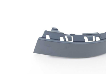 Moldura trasera derecha imprimada OEM 51127043368 para BMW Serie 7 E65 y E66 {760i, 730Li, 735Li, 745Li}. Original BMW.