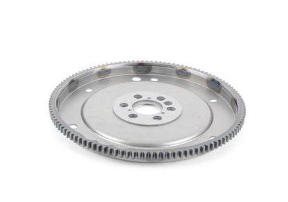 Volante bimasa automático OEM 11228604045 para BMW E82, E88 (135i, 135is, M Coupé) con motor N54/N55. Compatible con modelos con cambio automático. Original BMW.