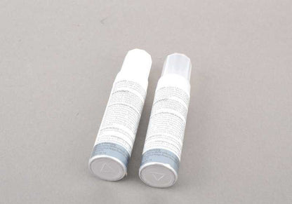 Pintura retoque BMW color marrón metalizado Sparkling Brown B53 OEM 51912405125 (2x12ml) para BMW {E81, E87, F20, F30, F31, F10, G30, X1 E84, X3 F25, X5 F15, Serie 3, Serie 5 y más}. Original BMW.