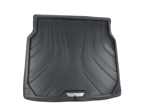 Alfombrilla cubre maletero negra OEM 51472414589 para BMW X6 F16. Antideslizante, encaje perfecto y con inserto de acero inoxidable con logo BMW. Original BMW.