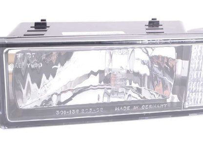 Tira de luz trasera izquierda OEM 63111383945 para BMW E31. Original BMW.