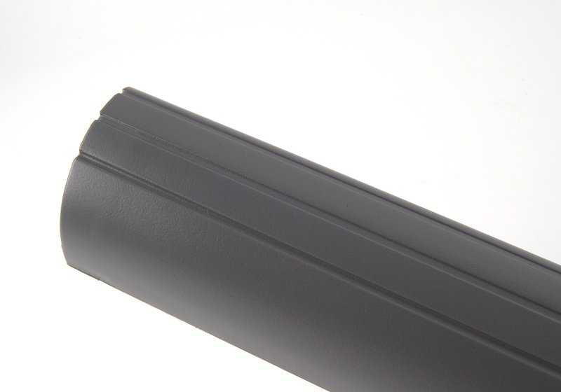 Embellecedor de estribera trasera derecha gris OEM 51478204012 para BMW E39 520d, 520i (todos los modelos compatibles indicados). Pieza original BMW.